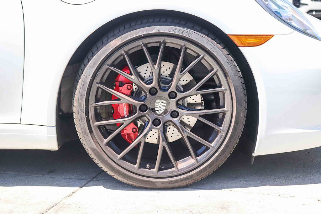 Thumbnail: 2017 Porsche 911 - 17
