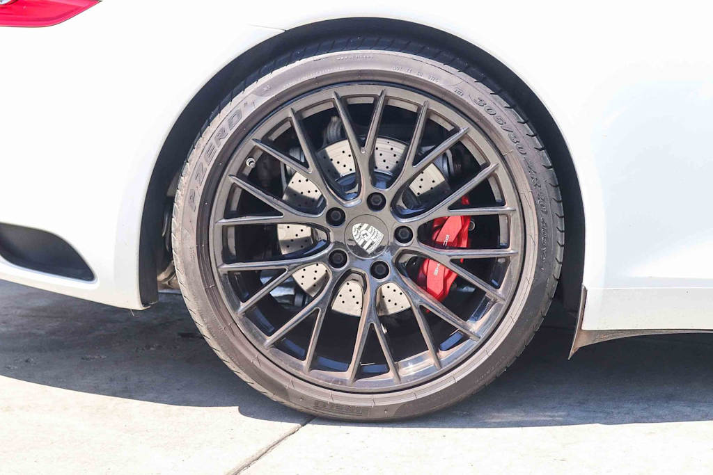Thumbnail: 2017 Porsche 911 - 7