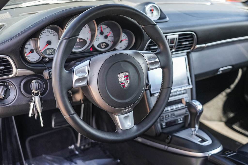 Thumbnail: 2008 Porsche 911 - 9