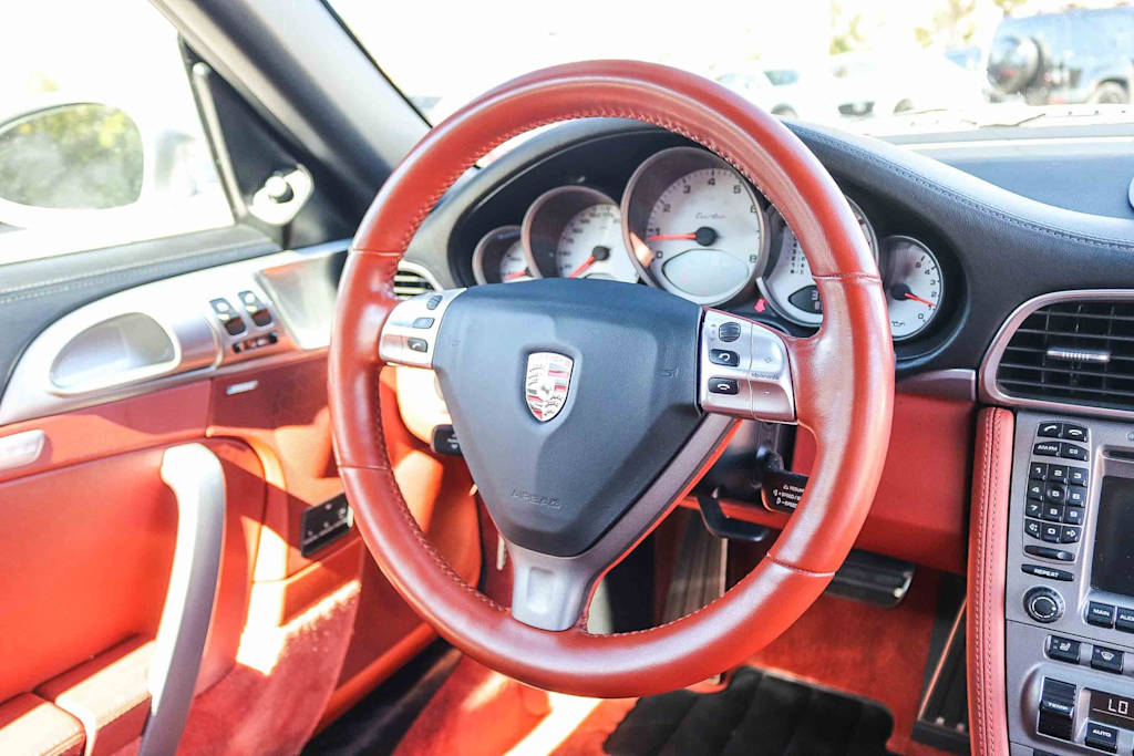Thumbnail: 2008 Porsche 911 - 10