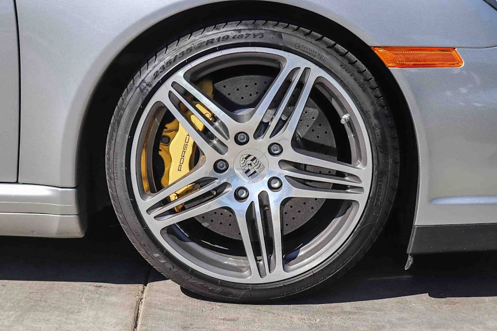 Thumbnail: 2008 Porsche 911 - 18