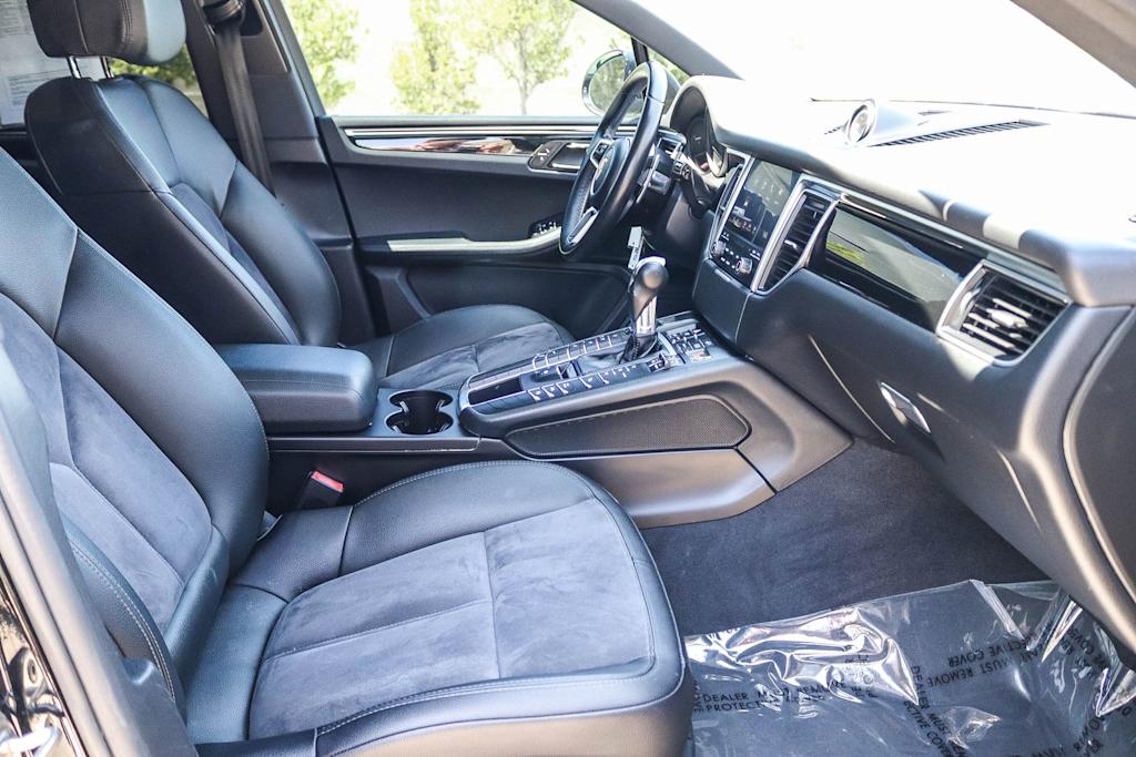 Thumbnail: 2018 Porsche Macan - 9