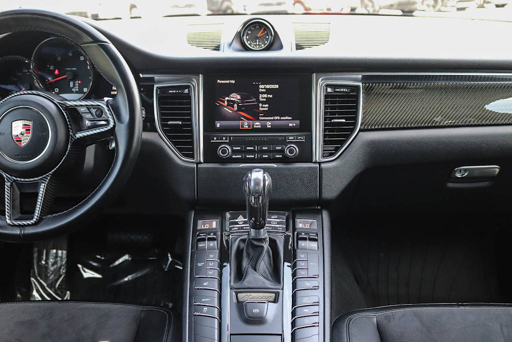 Thumbnail: 2018 Porsche Macan - 8