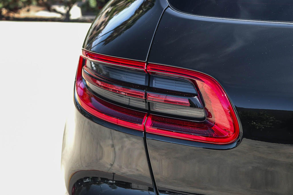 Thumbnail: 2018 Porsche Macan - 19