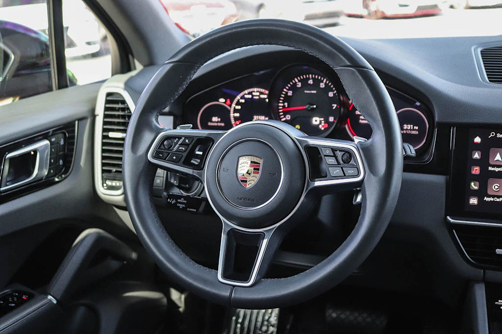 Thumbnail: 2023 Porsche Cayenne - 9