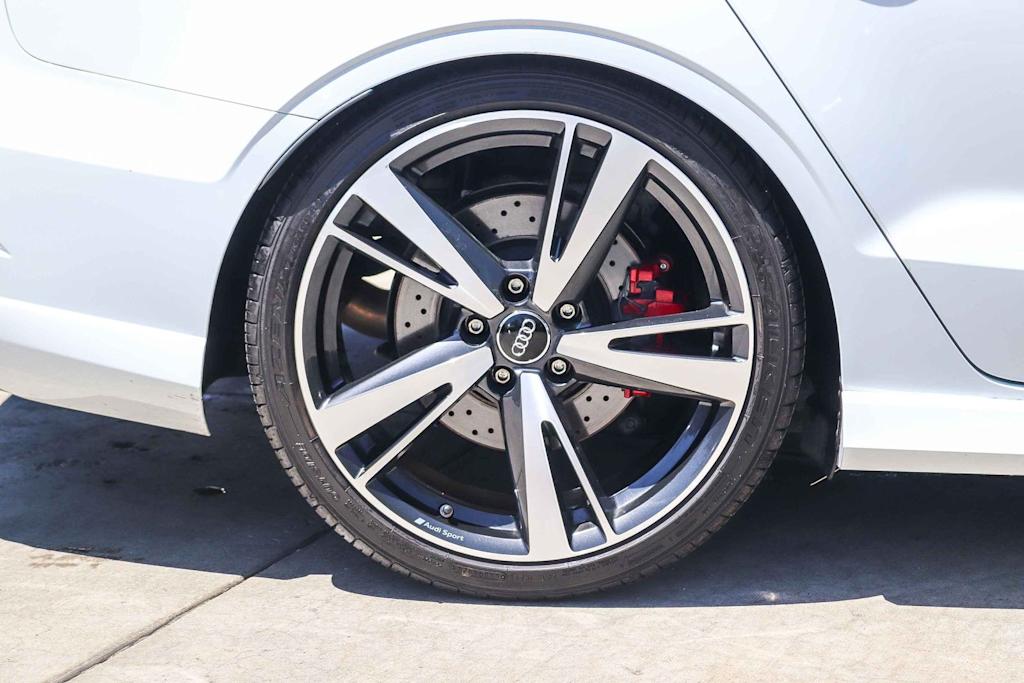 Thumbnail: 2019 Audi RS 3 - 7