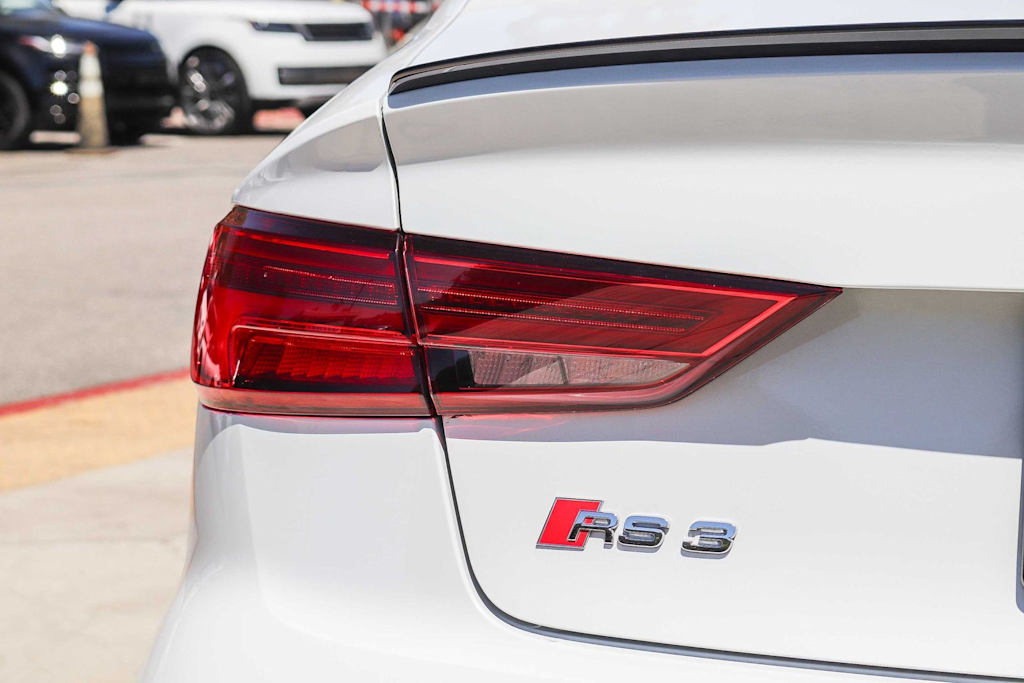 Thumbnail: 2019 Audi RS 3 - 18