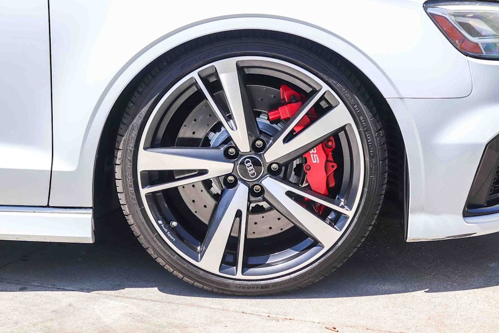 Thumbnail: 2019 Audi RS 3 - 19