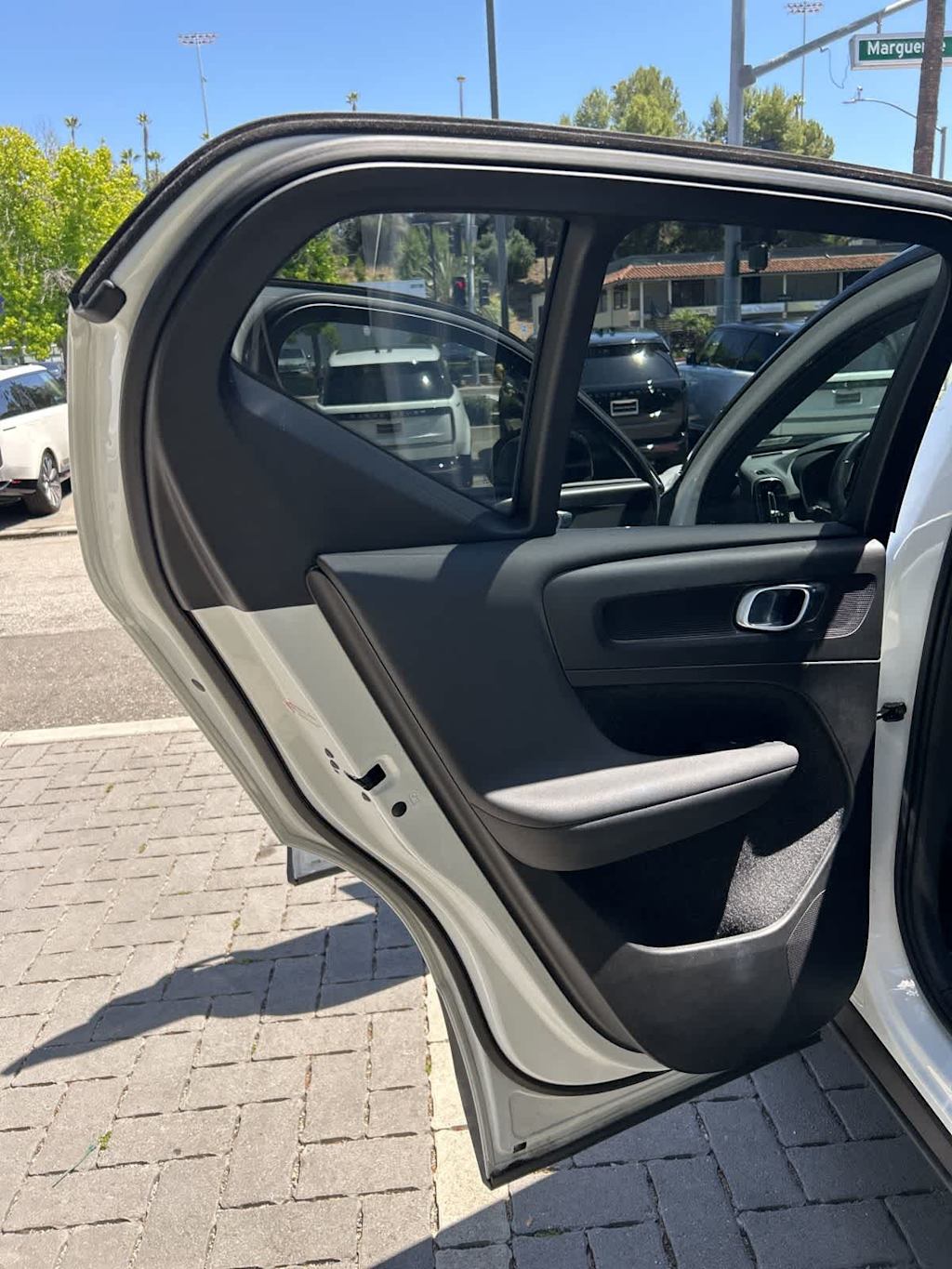 Thumbnail: 2019 Volvo XC40 - 24