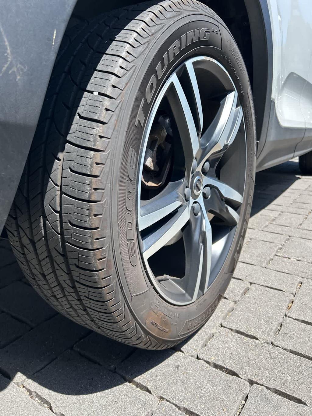Thumbnail: 2019 Volvo XC40 - 8