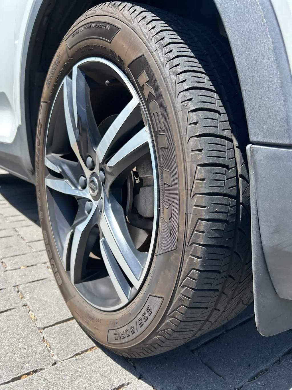 Thumbnail: 2019 Volvo XC40 - 20