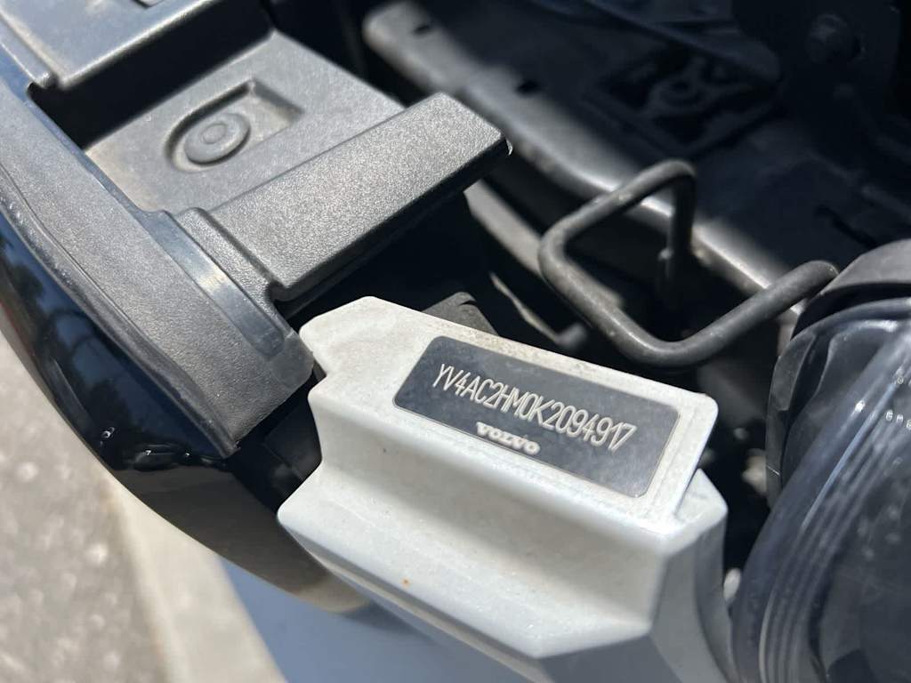 Thumbnail: 2019 Volvo XC40 - 32