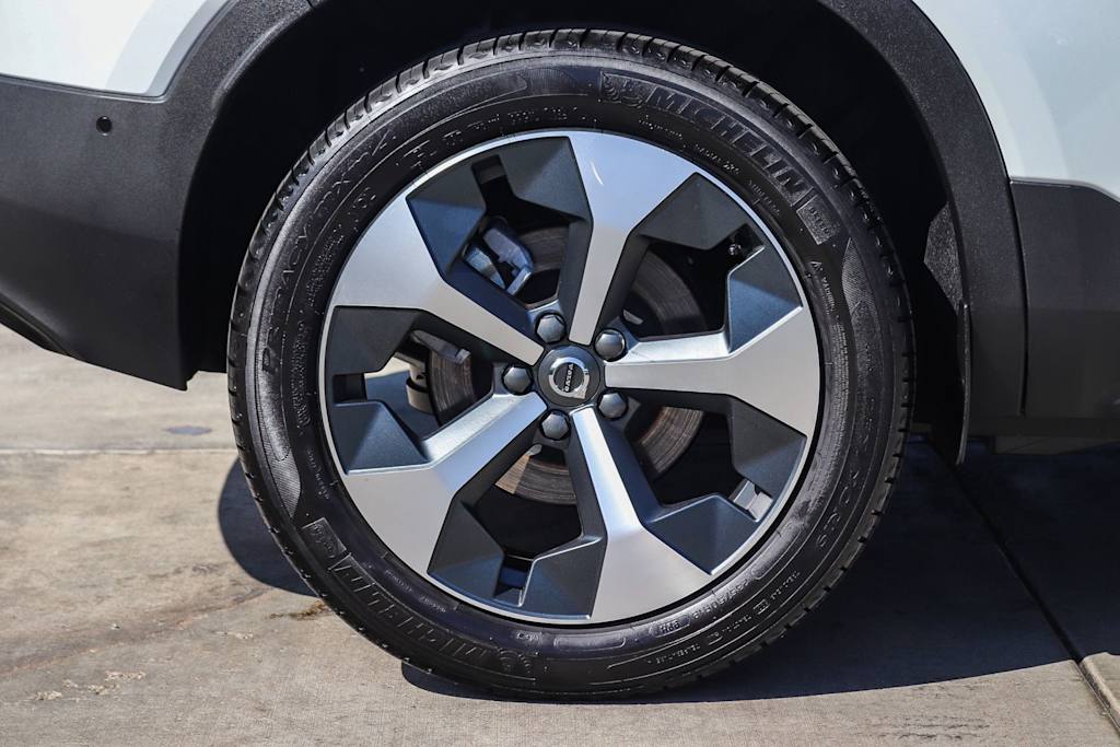 Thumbnail: 2026 Volvo XC40 - 7