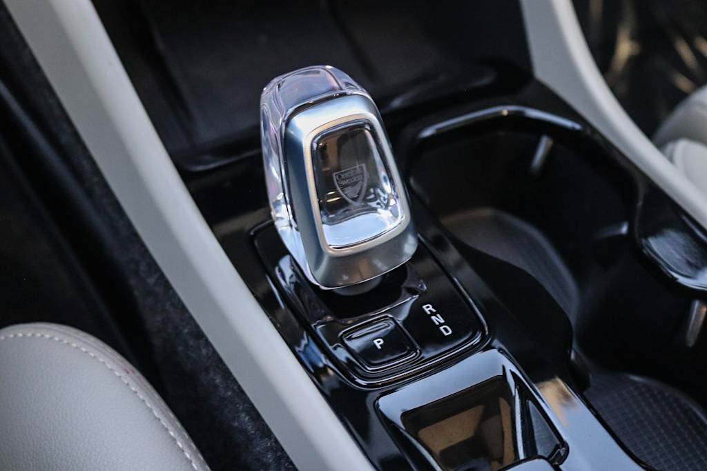 Thumbnail: 2026 Volvo XC40 - 25