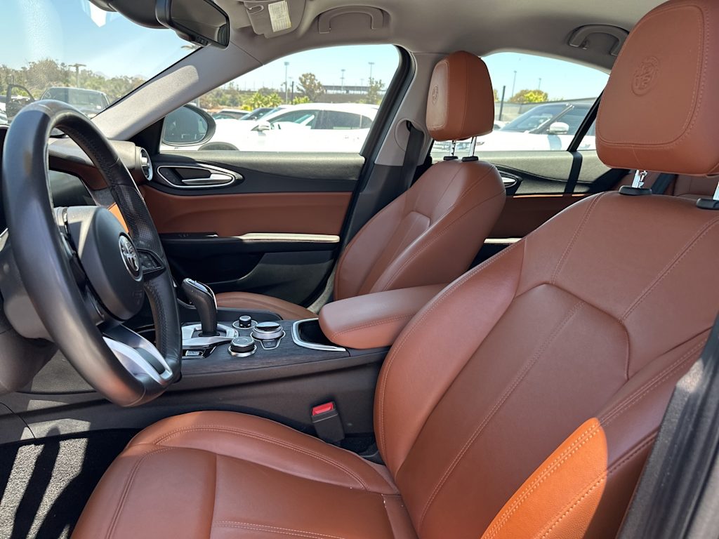 Thumbnail: 2020 Alfa Romeo Giulia - 5