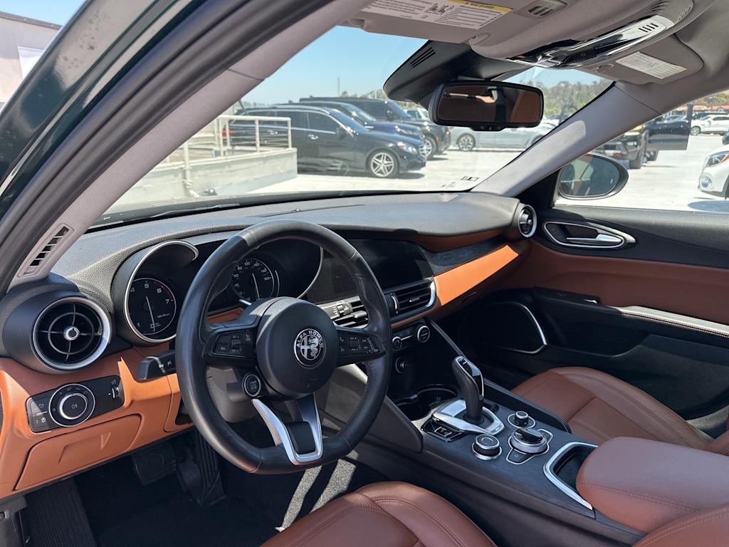 Thumbnail: 2020 Alfa Romeo Giulia - 2