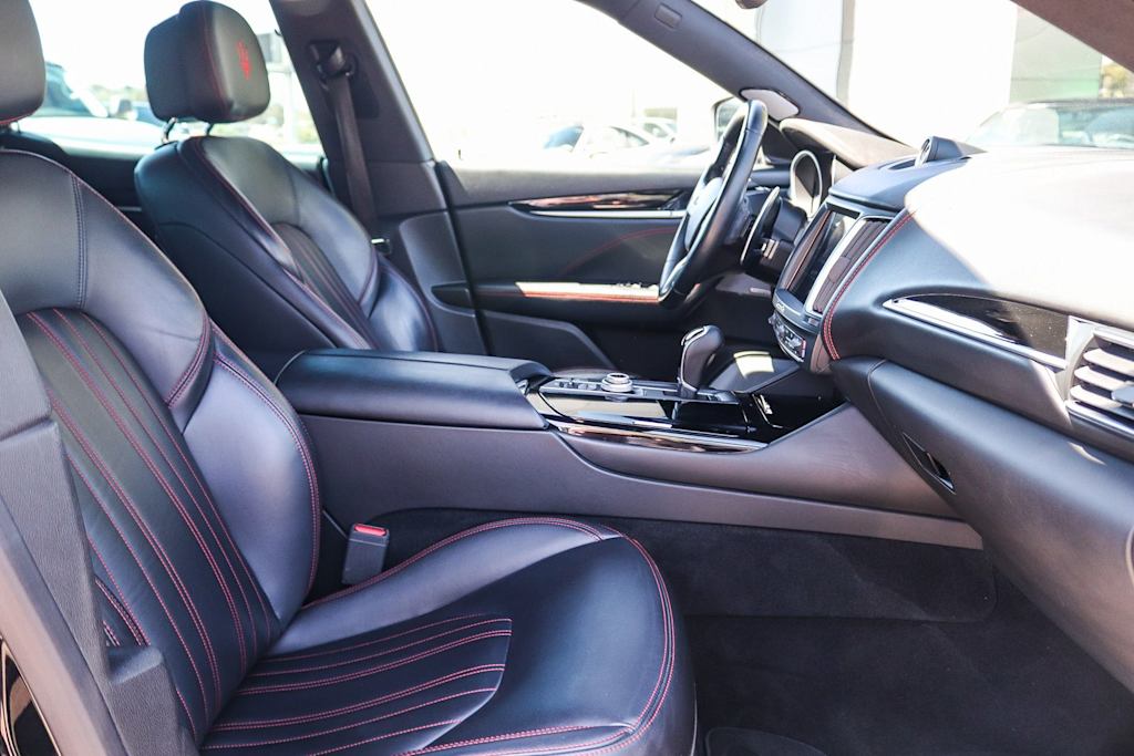 Thumbnail: 2017 Maserati Levante - 10