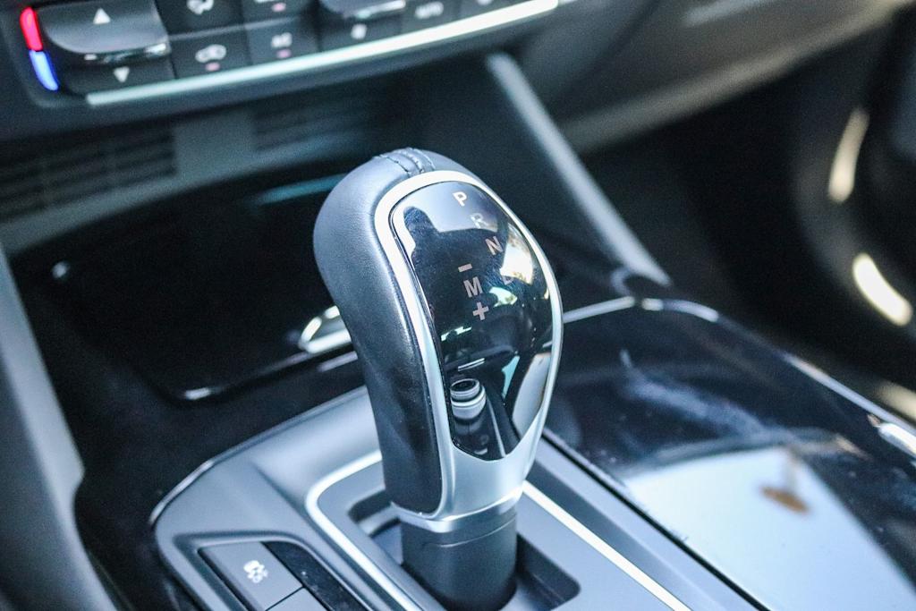 Thumbnail: 2017 Maserati Levante - 26