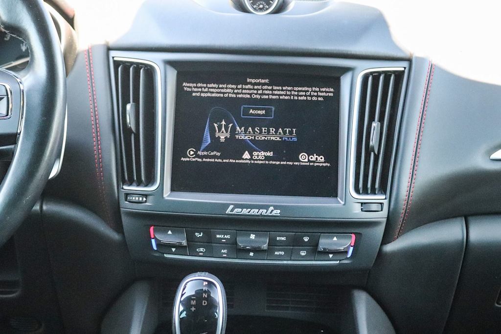 Thumbnail: 2017 Maserati Levante - 13