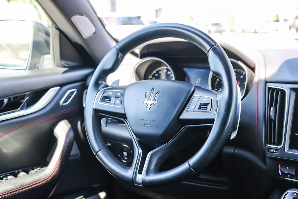 Thumbnail: 2017 Maserati Levante - 9