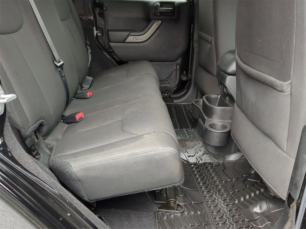 Thumbnail: 2016 Jeep Wrangler - 28