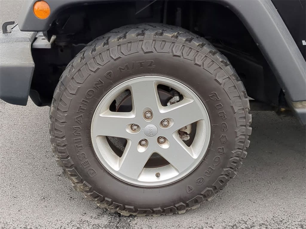 Thumbnail: 2016 Jeep Wrangler - 6
