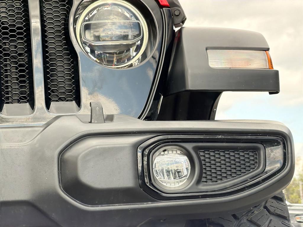 Thumbnail: 2022 Jeep Wrangler - 9