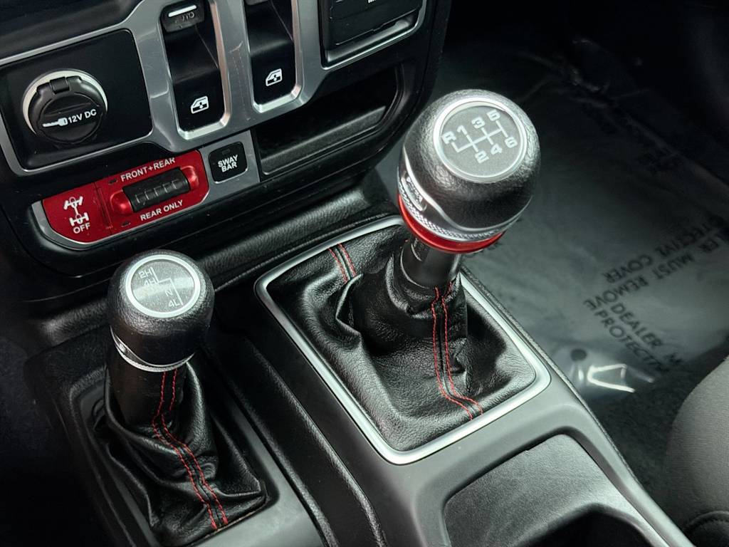 Thumbnail: 2018 Jeep Wrangler - 15