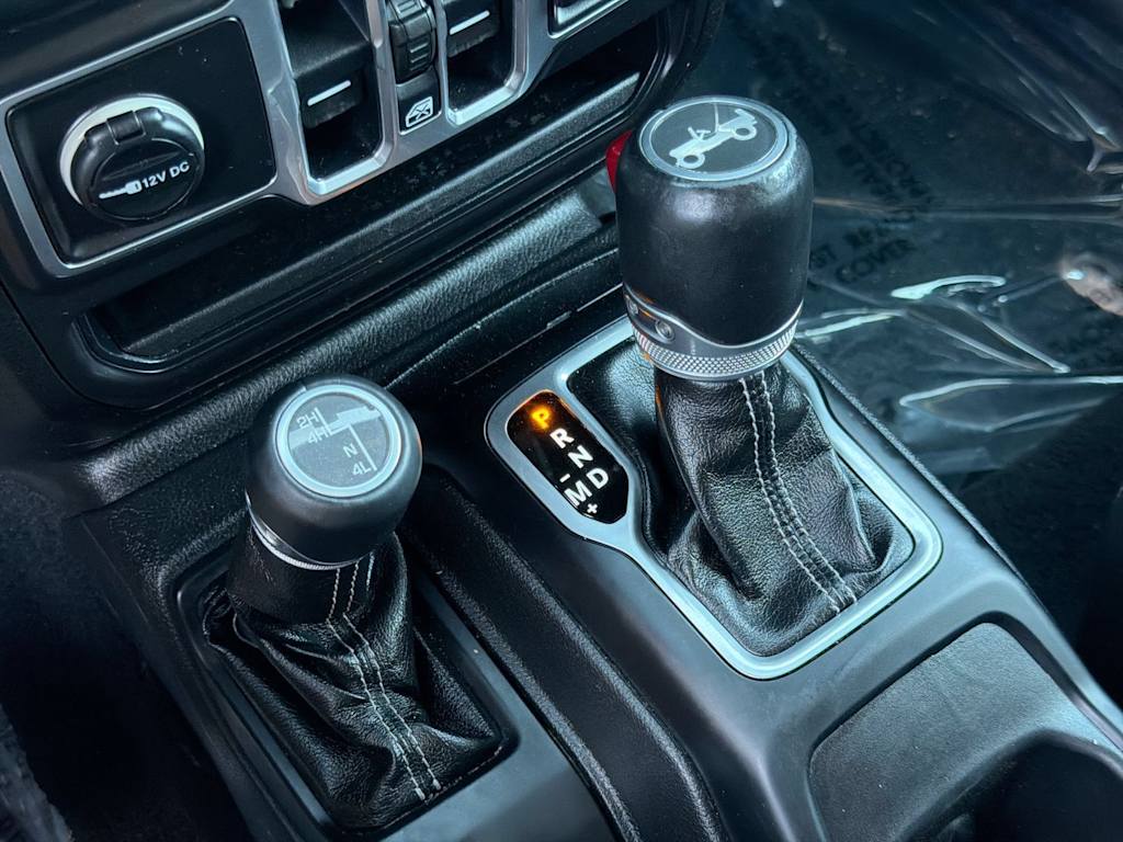 Thumbnail: 2018 Jeep Wrangler - 15