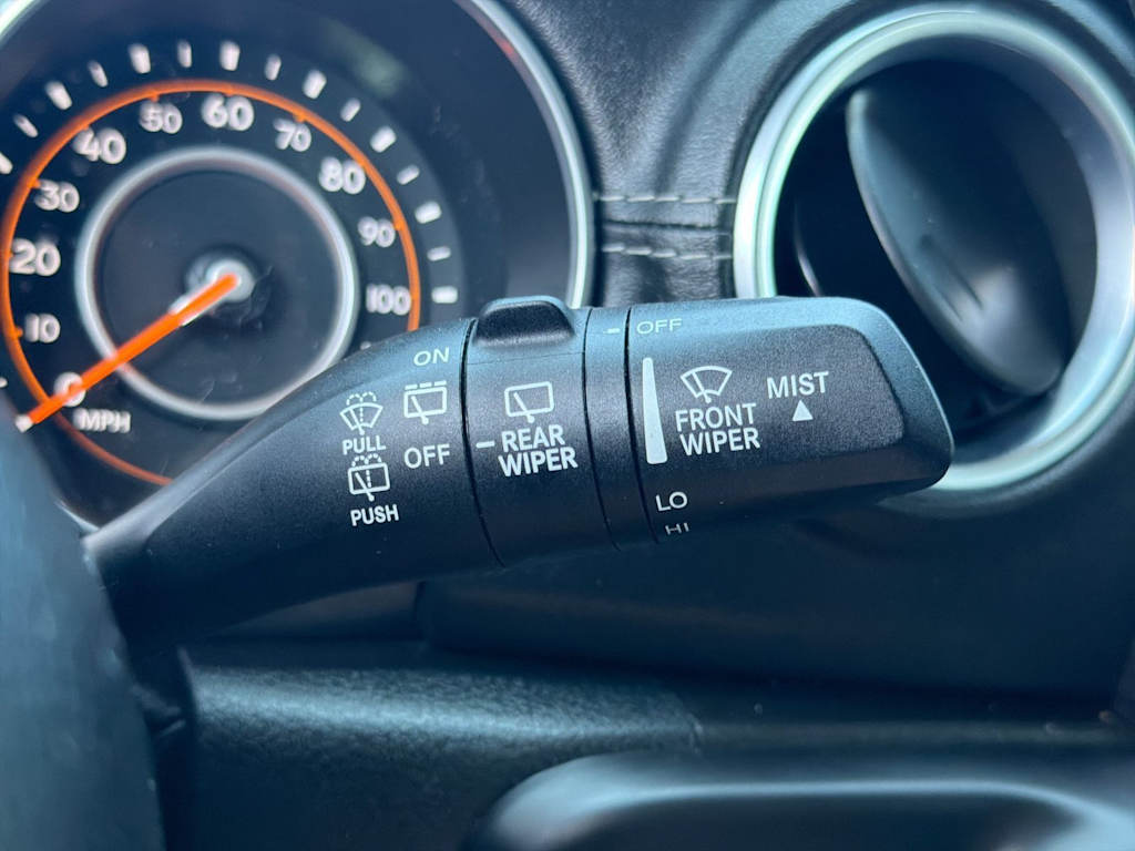 Thumbnail: 2018 Jeep Wrangler - 16