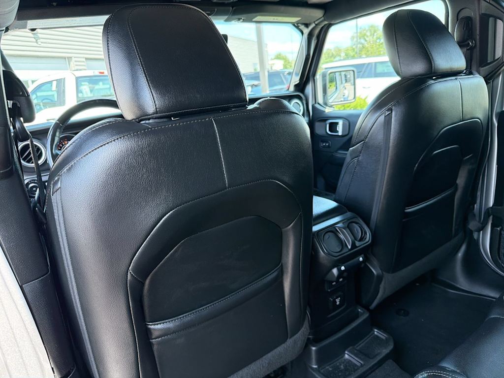 Thumbnail: 2018 Jeep Wrangler - 12