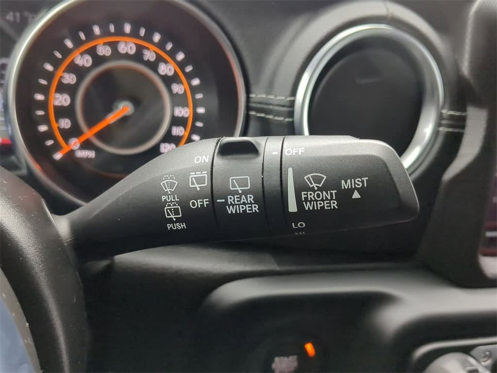 2021 Jeep Wrangler Unlimited Sahara 32