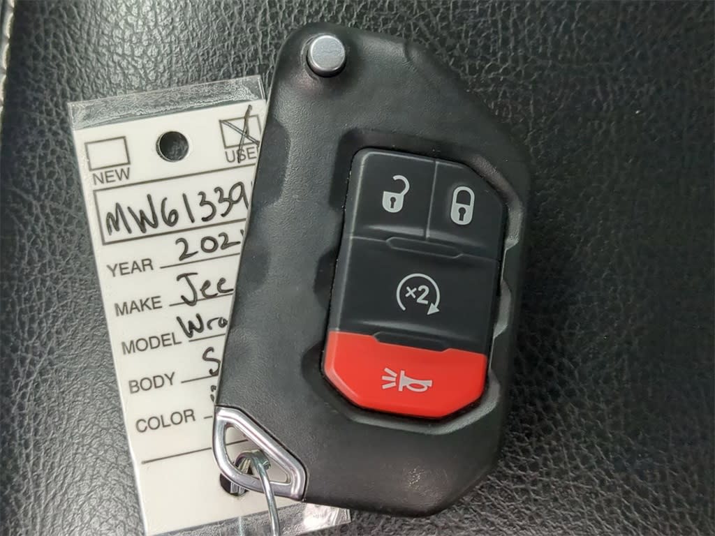 2021 Jeep Wrangler Unlimited Sahara 18