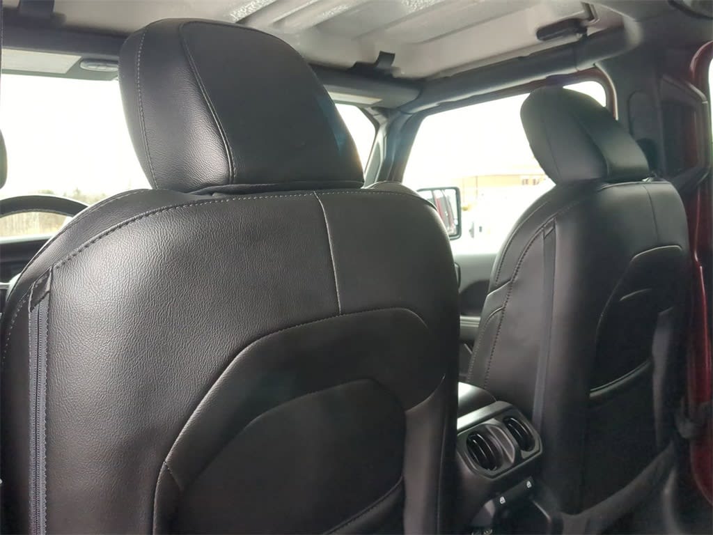 2021 Jeep Wrangler Unlimited Sahara 28