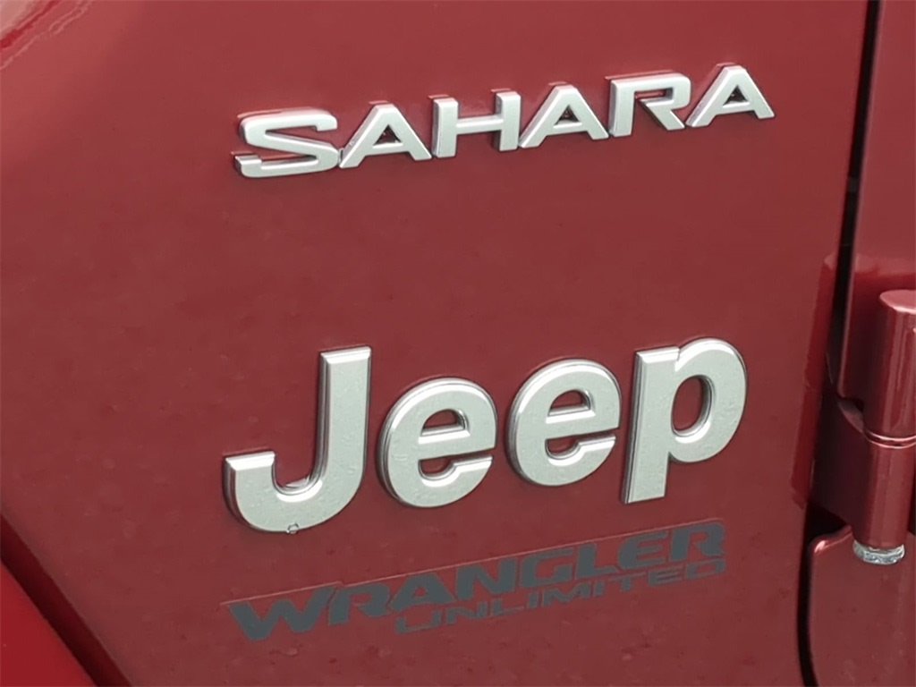 2021 Jeep Wrangler Unlimited Sahara 6