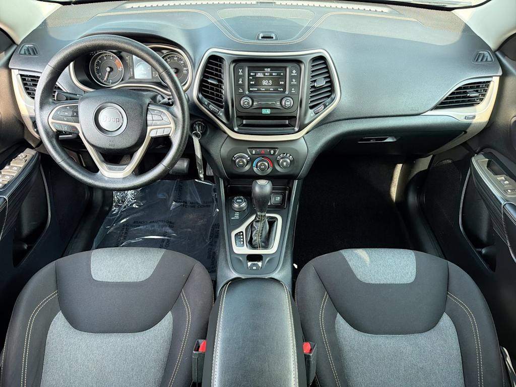 Thumbnail: 2016 Jeep Cherokee - 9