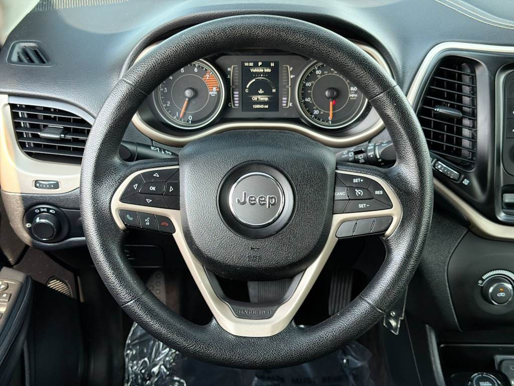 Thumbnail: 2016 Jeep Cherokee - 13