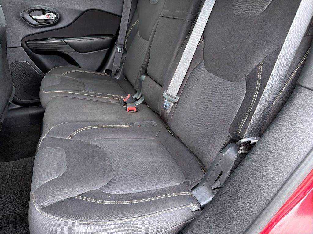 Thumbnail: 2015 Jeep Cherokee - 12