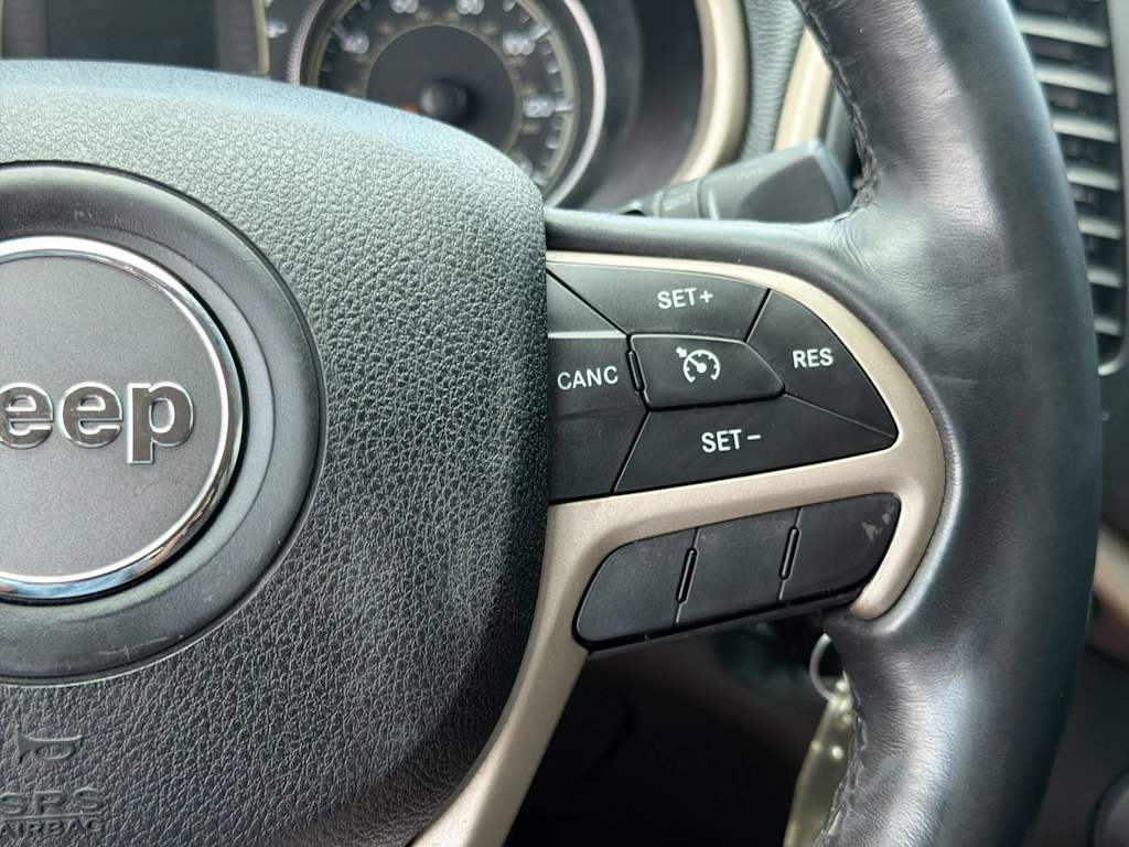 Thumbnail: 2015 Jeep Cherokee - 31