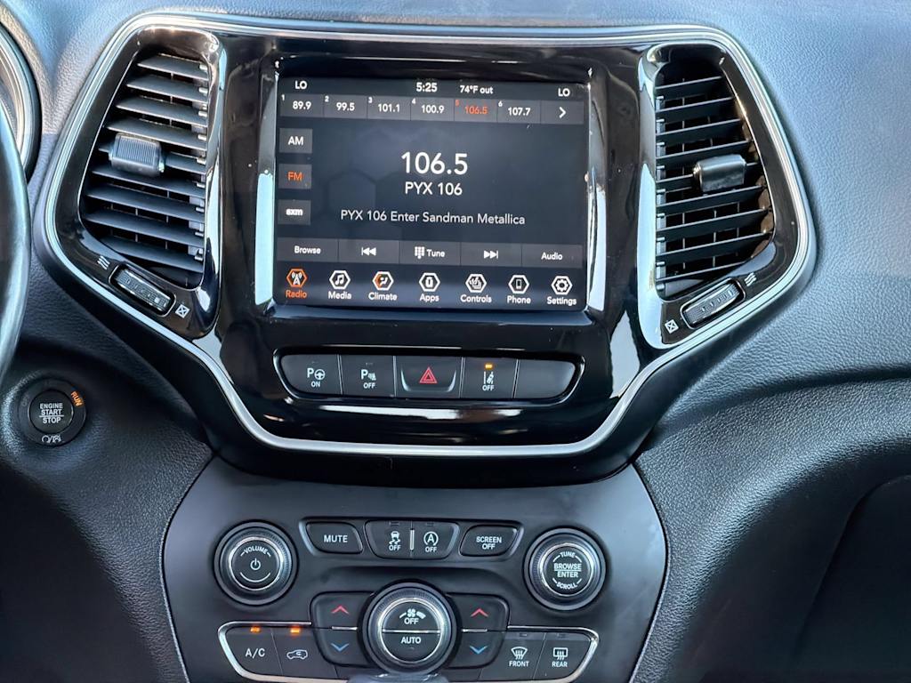 Thumbnail: 2021 Jeep Cherokee - 14