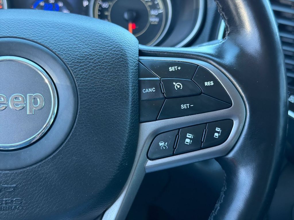 Thumbnail: 2021 Jeep Cherokee - 31