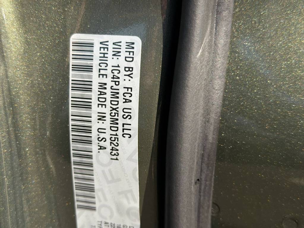 Thumbnail: 2021 Jeep Cherokee - 37