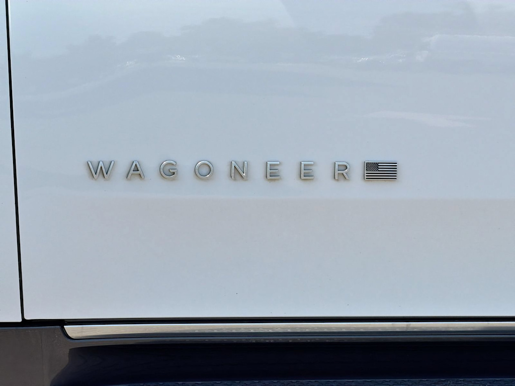 Thumbnail: 2022 Jeep Wagoneer - 7