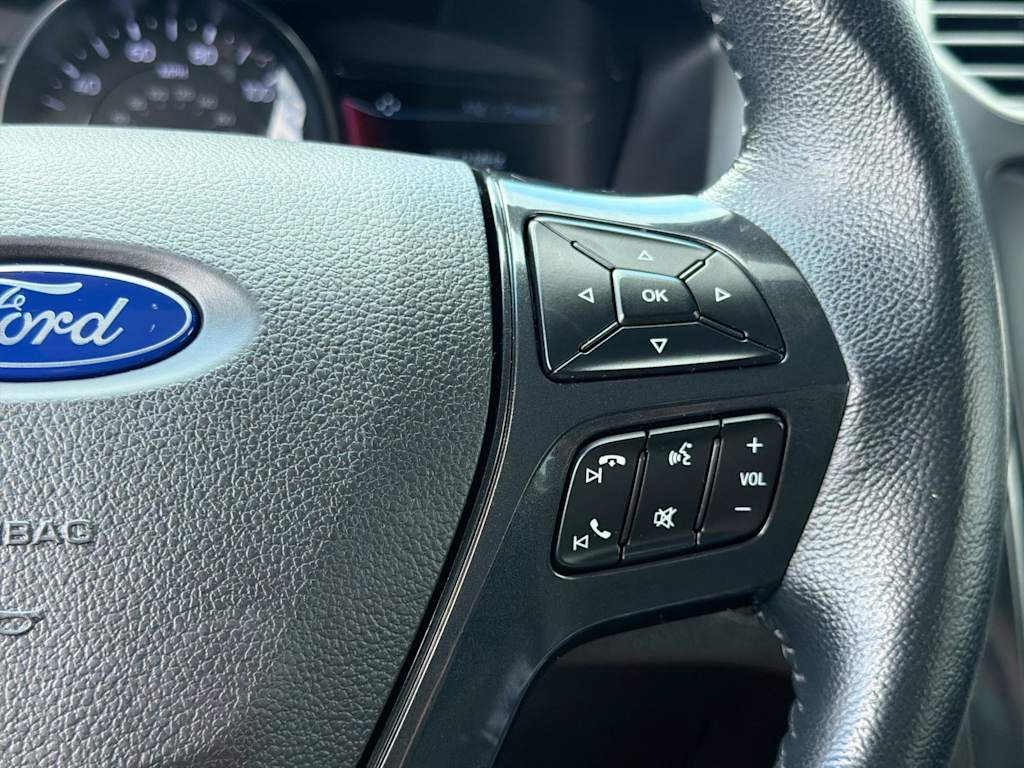 Thumbnail: 2019 Ford Explorer - 31