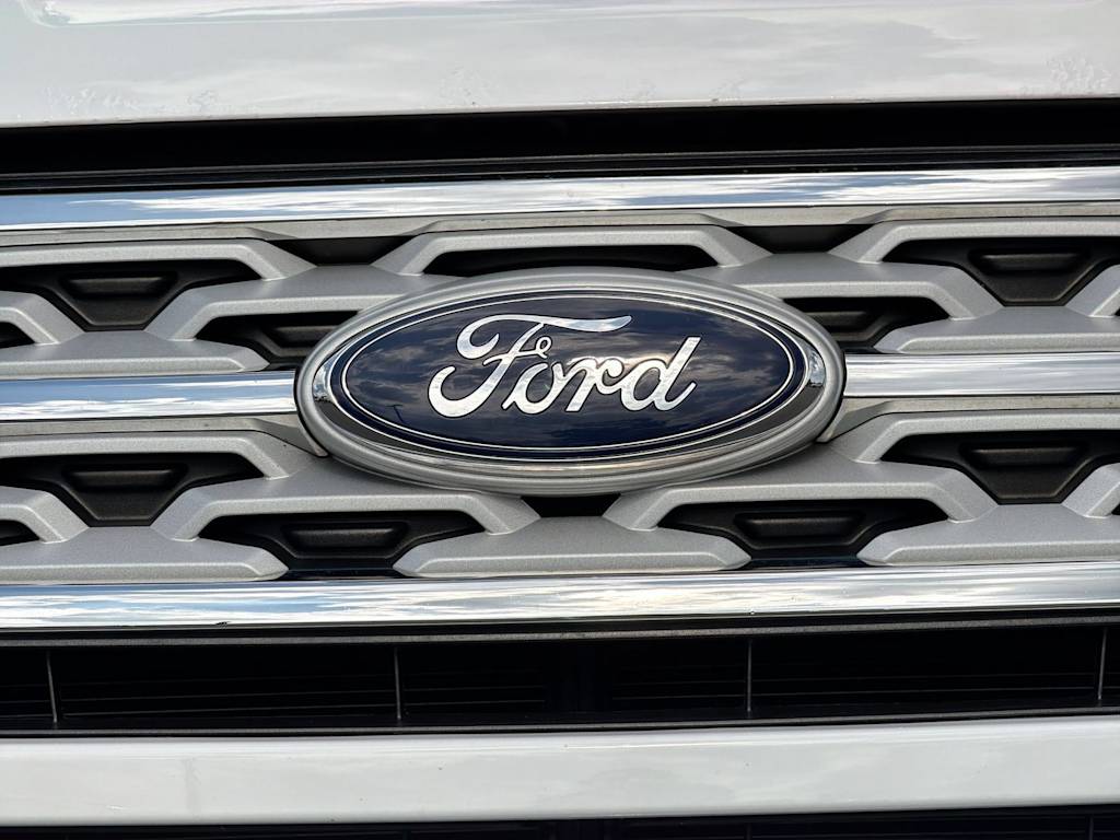 Thumbnail: 2019 Ford Explorer - 5