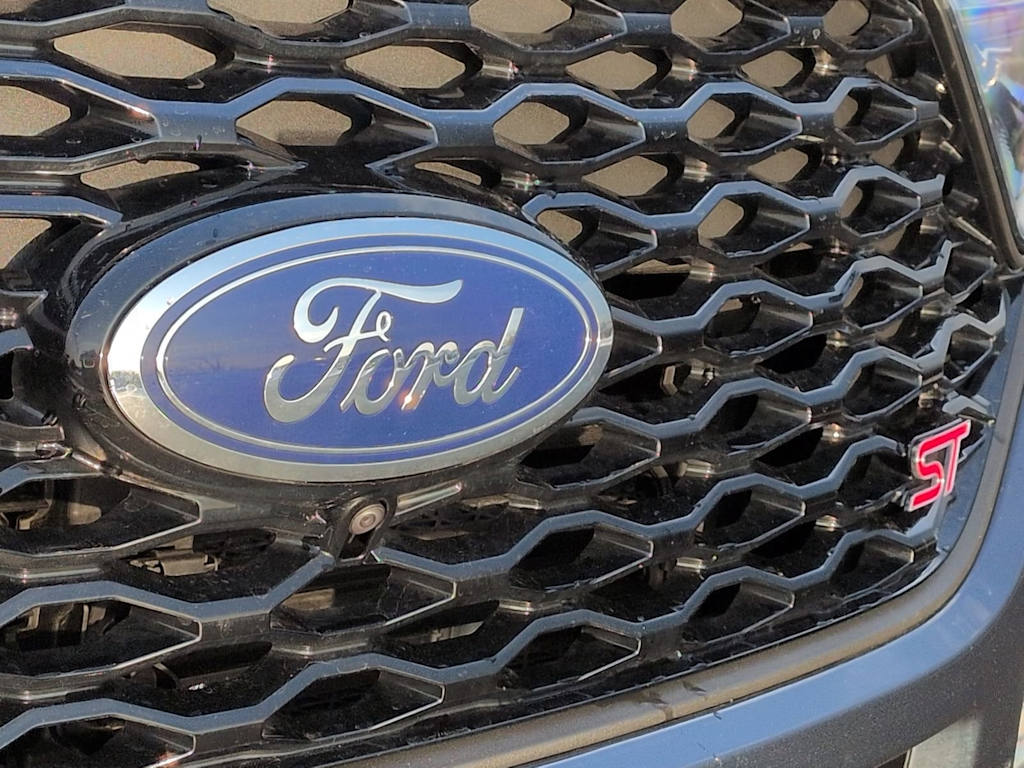 Thumbnail: 2023 Ford Explorer - 8