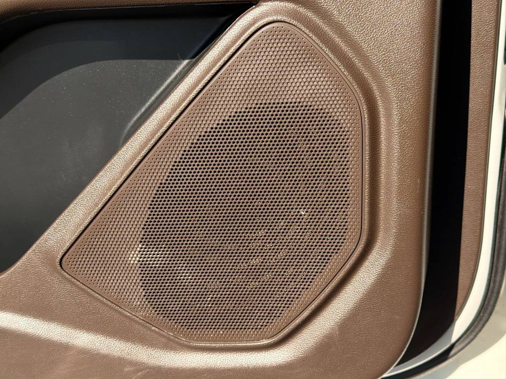 Thumbnail: 2022 Ford Explorer - 36
