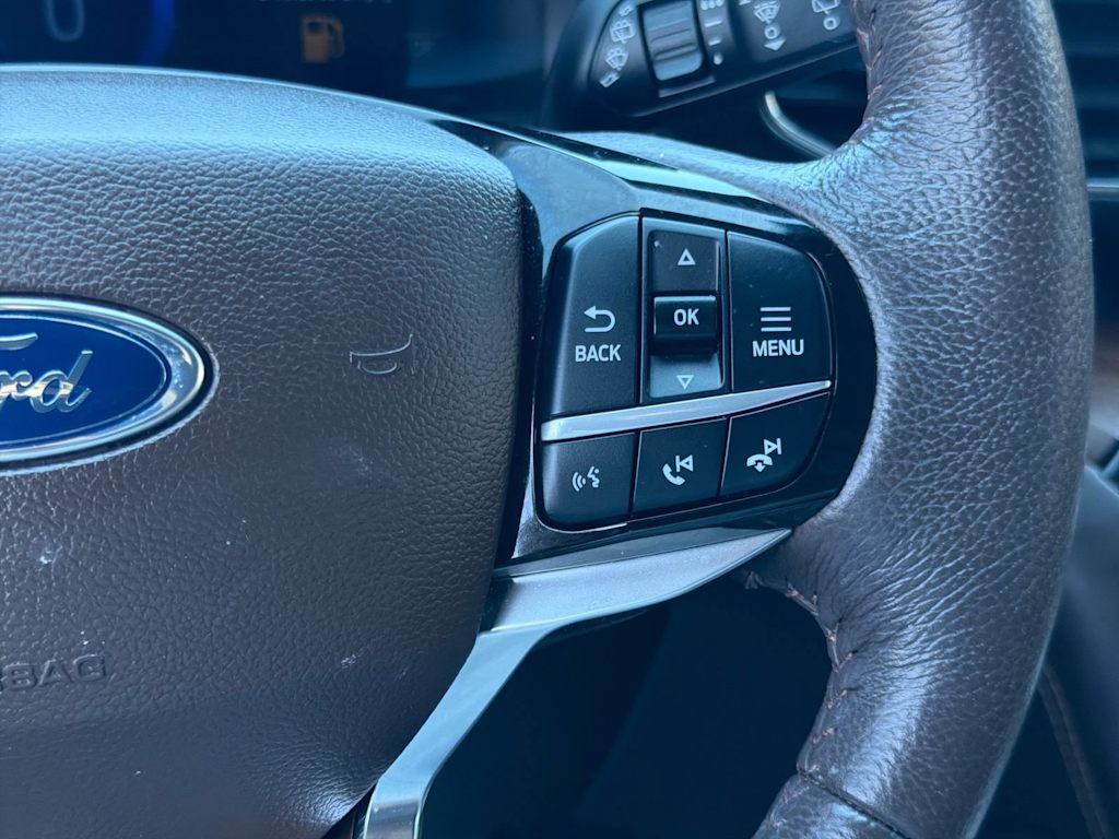 Thumbnail: 2022 Ford Explorer - 32