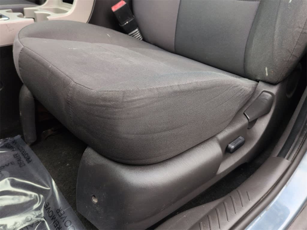 Thumbnail: 2011 Ford Escape - 27