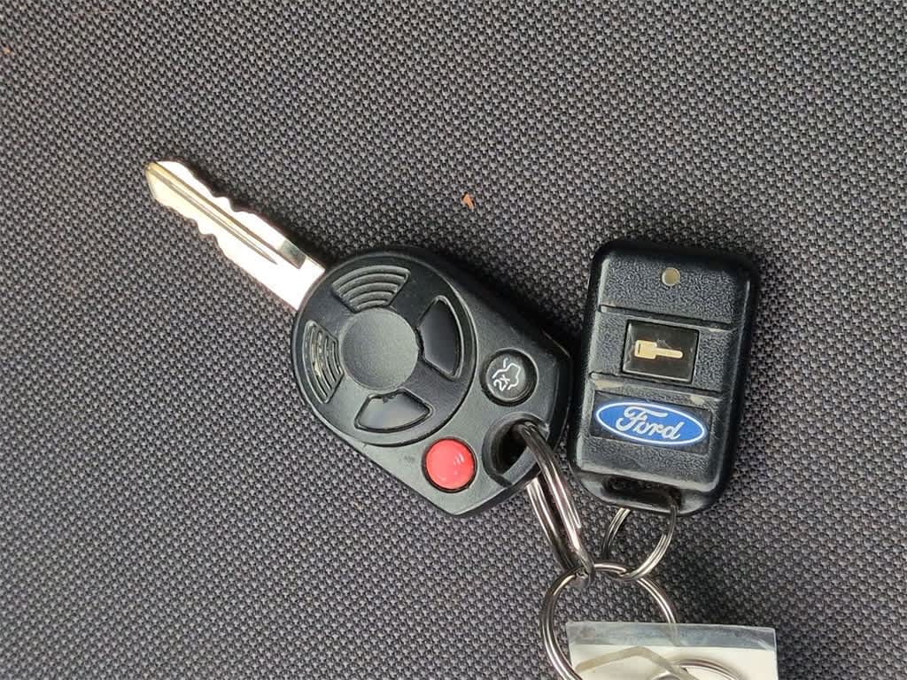 Thumbnail: 2011 Ford Escape - 19